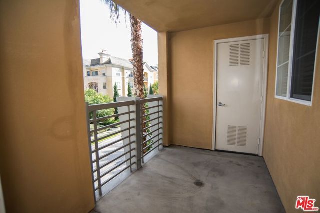 5831 Seawalk Drive 221, Los Angeles, CA 90094