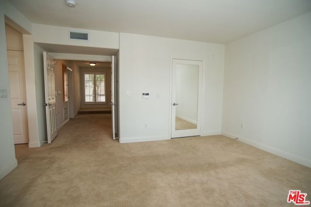 5831 Seawalk Drive 221, Los Angeles, CA 90094