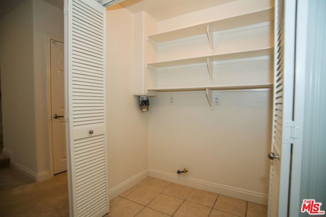 5831 Seawalk Drive 221, Los Angeles, CA 90094