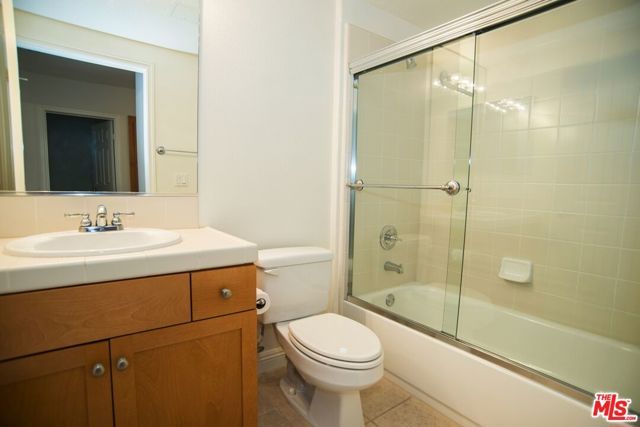 5831 Seawalk Drive 221, Los Angeles, CA 90094