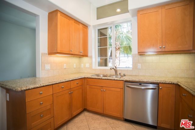 5831 Seawalk Drive 221, Los Angeles, CA 90094
