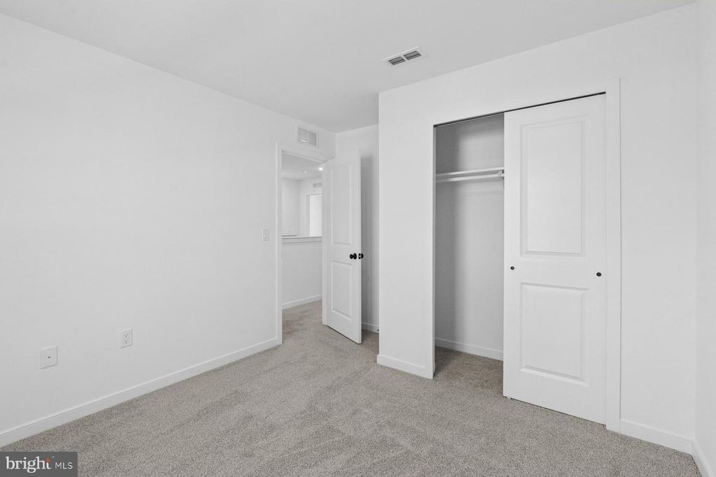 Image 19 of property listing at 15 BUTTERNUT DR #8, Berlin, NJ 08009