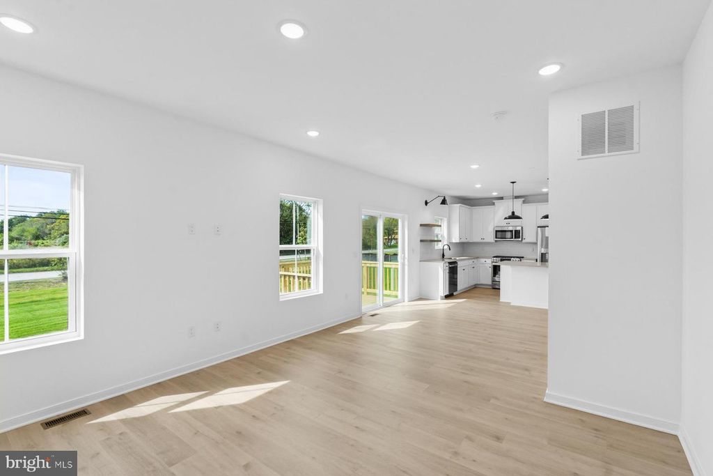 Image 25 of property listing at 15 BUTTERNUT DR #8, Berlin, NJ 08009