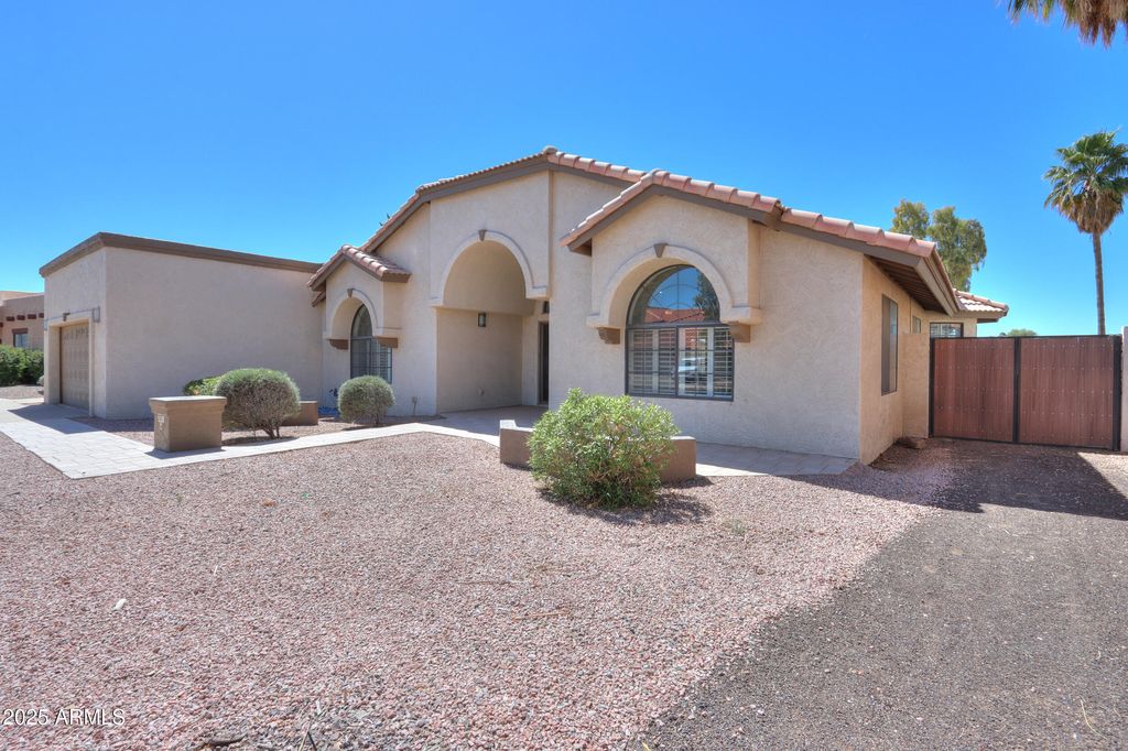 2077 N LAKE SHORE Drive, Casa Grande, AZ 85122 — photo 3