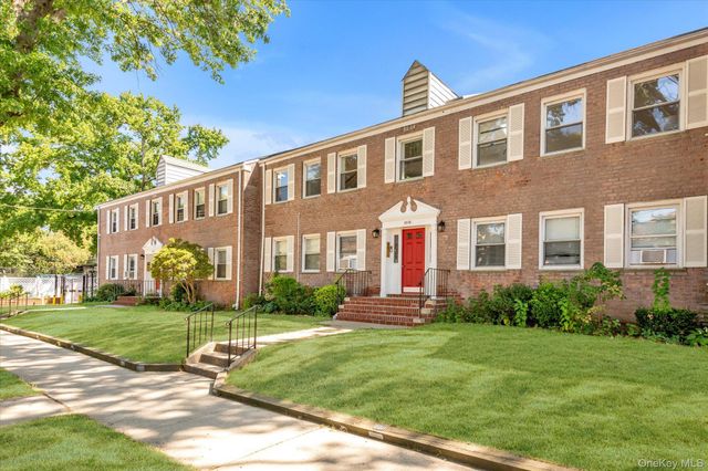 110-15 65 Avenue 59B, Forest Hills, NY 11375