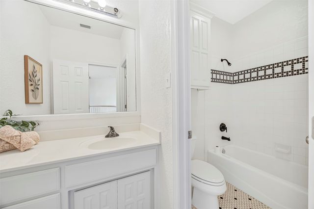 136 Club House Drive, Weatherford, TX 76087