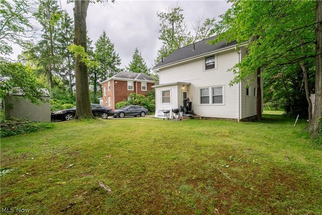 531 Fernwood Drive, Akron, OH 44320