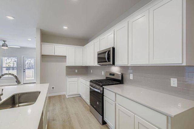 8023 Heroes Hall Drive, Magnolia, TX 77354