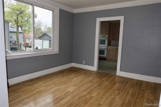 8469 Westminster Avenue, Warren, MI 48089