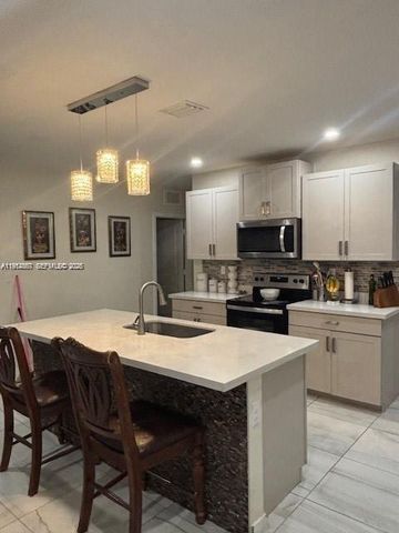 439 NE 6th Pl, Florida City, FL 33034