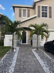 439 NE 6th Pl, Florida City, FL 33034