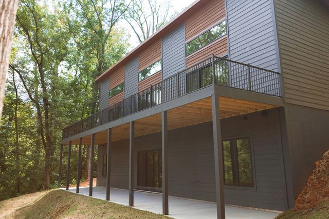 80 Lakeshore Terrace RD, Hardy, VA 24101