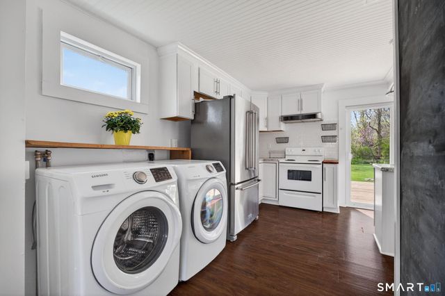 61 Ingham Hill Road, Old Saybrook, CT 06475
