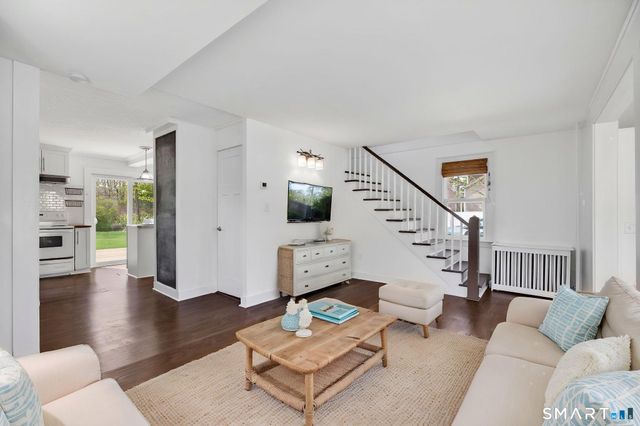 61 Ingham Hill Road, Old Saybrook, CT 06475
