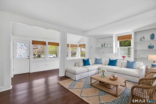 61 Ingham Hill Road, Old Saybrook, CT 06475