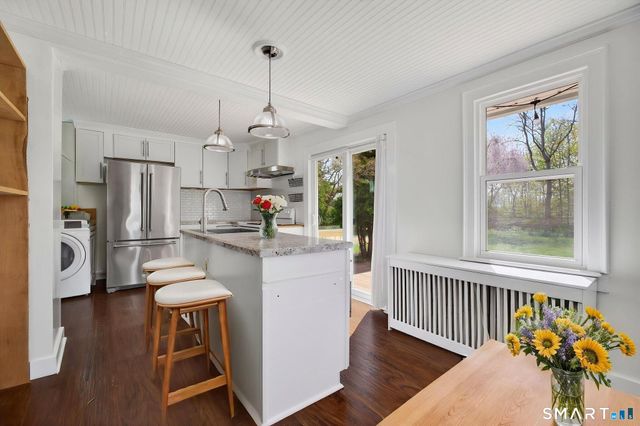 61 Ingham Hill Road, Old Saybrook, CT 06475