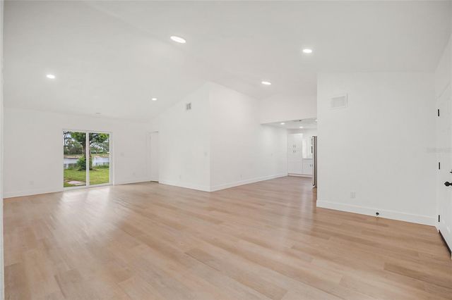 201 RONNIE CIRCLE, Orlando, FL 32811