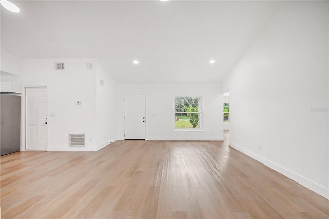 201 RONNIE CIRCLE, Orlando, FL 32811