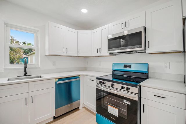 201 RONNIE CIRCLE, Orlando, FL 32811