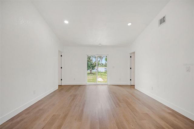 201 RONNIE CIRCLE, Orlando, FL 32811