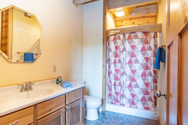 1275 N Sewell Road, Bloomington, IN 47408