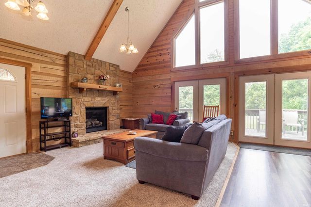 1275 N Sewell Road, Bloomington, IN 47408