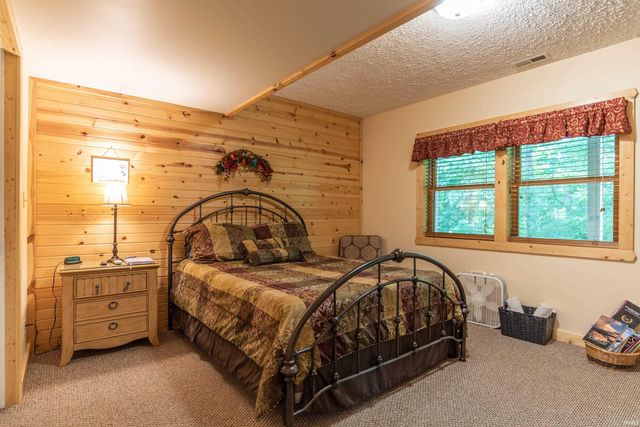 1275 N Sewell Road, Bloomington, IN 47408