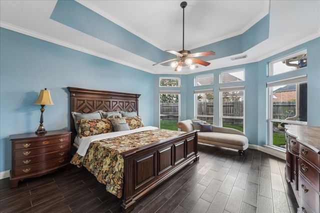 5604 Kingsfield Court, League City, TX 77573