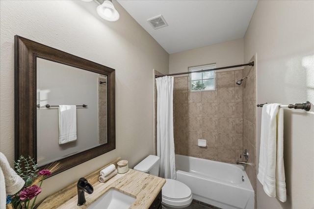 5604 Kingsfield Court, League City, TX 77573