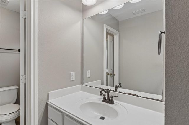 5604 Kingsfield Court, League City, TX 77573