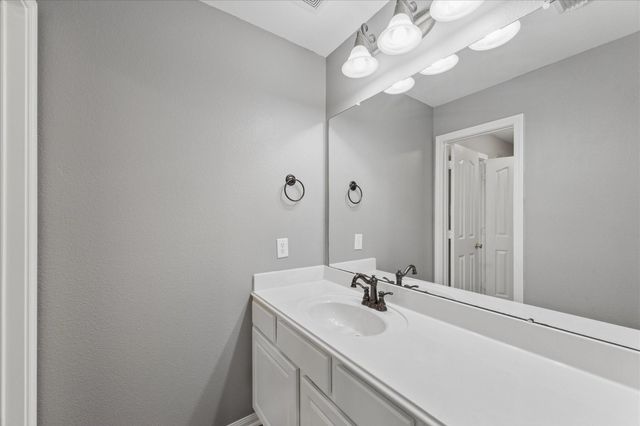 5604 Kingsfield Court, League City, TX 77573