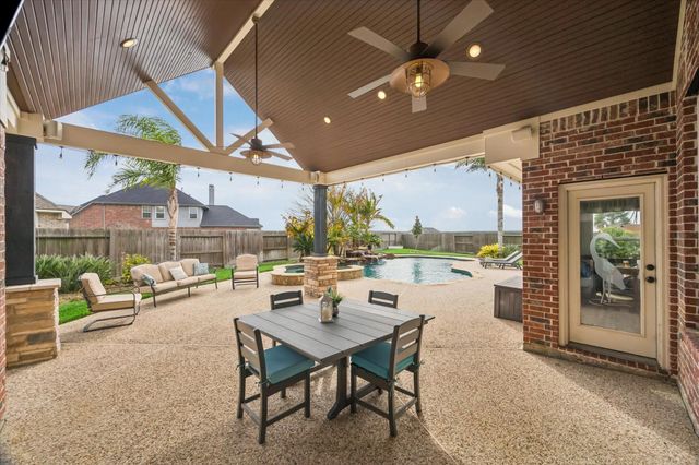 5604 Kingsfield Court, League City, TX 77573