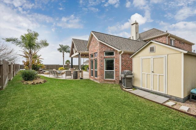 5604 Kingsfield Court, League City, TX 77573