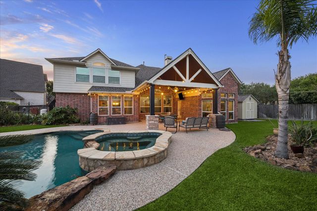 5604 Kingsfield Court, League City, TX 77573