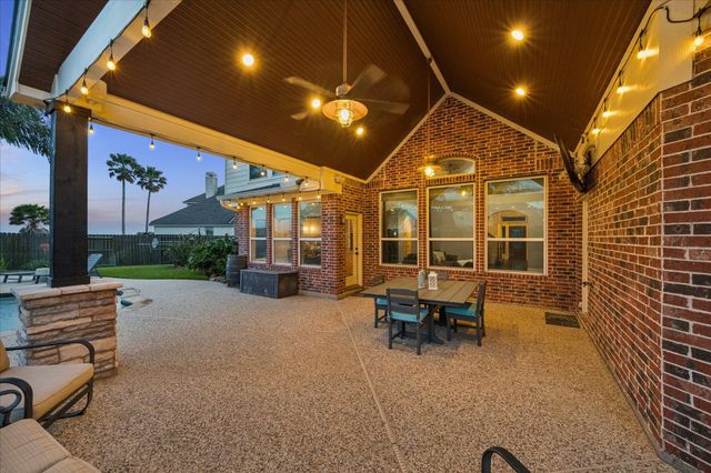 5604 Kingsfield Court, League City, TX 77573