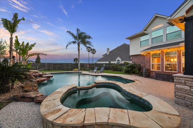 5604 Kingsfield Court, League City, TX 77573