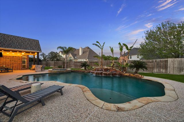 5604 Kingsfield Court, League City, TX 77573