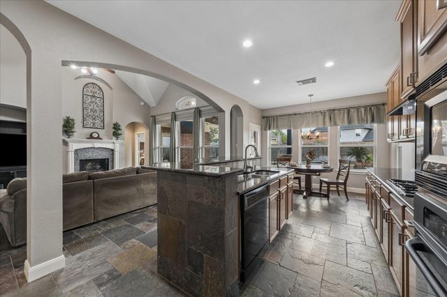 5604 Kingsfield Court, League City, TX 77573