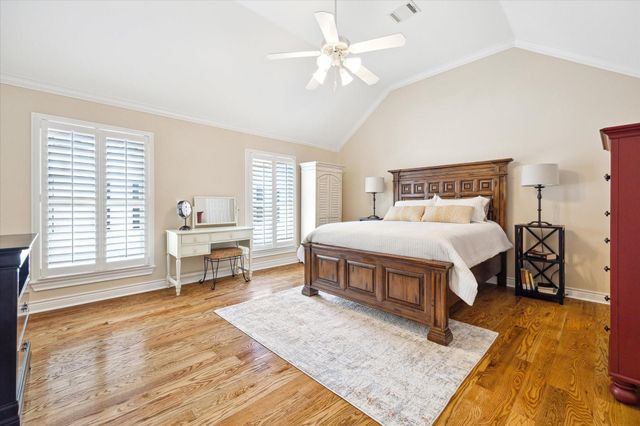 190 Oak Place Drive, Houston, TX 77006