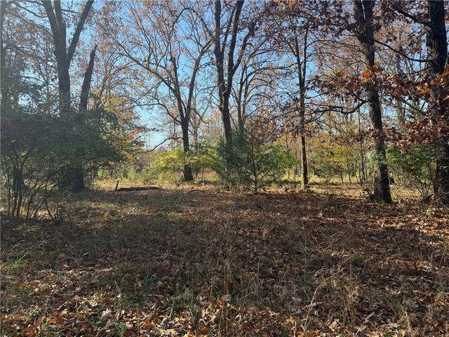 5943 Wheeler Road, Fayetteville, AR 72704