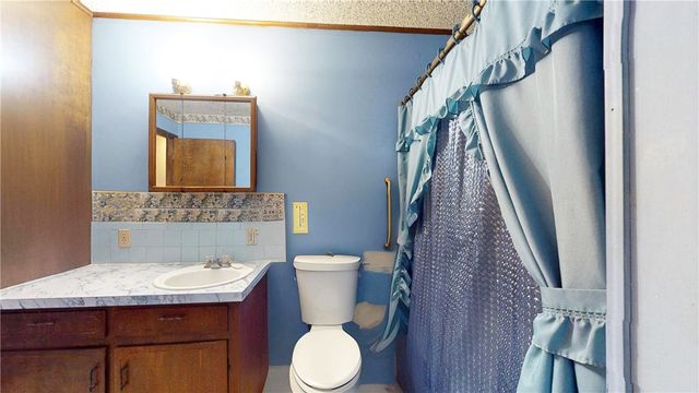 5943 Wheeler Road, Fayetteville, AR 72704