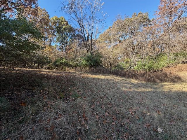 5943 Wheeler Road, Fayetteville, AR 72704