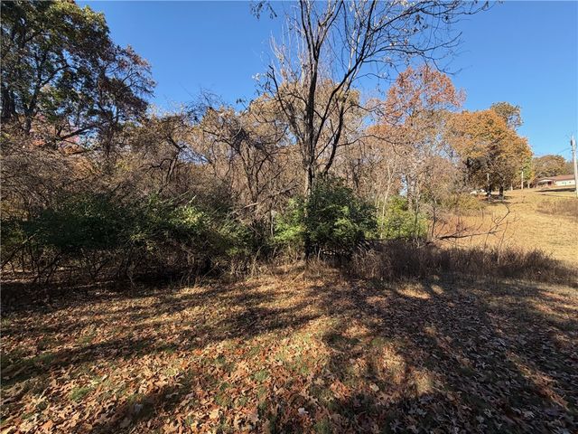 5943 Wheeler Road, Fayetteville, AR 72704