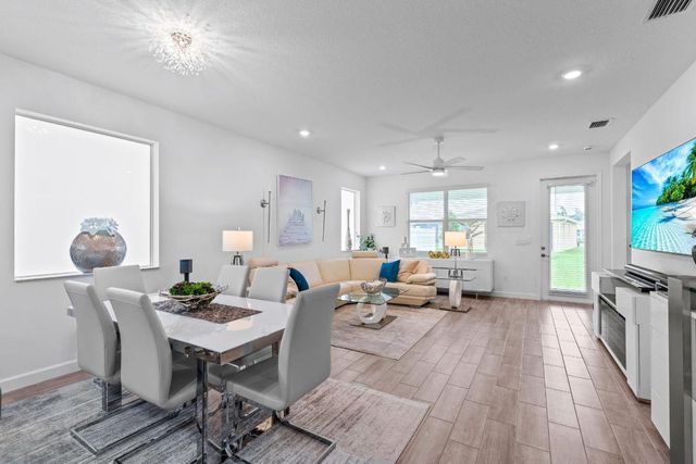 5726 Graceful Way, Delray Beach, FL 33484