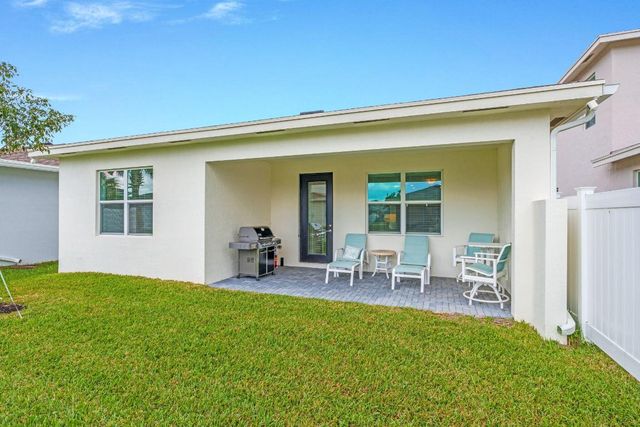 5726 Graceful Way, Delray Beach, FL 33484