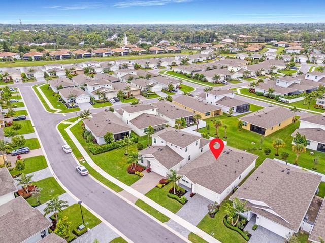 5726 Graceful Way, Delray Beach, FL 33484