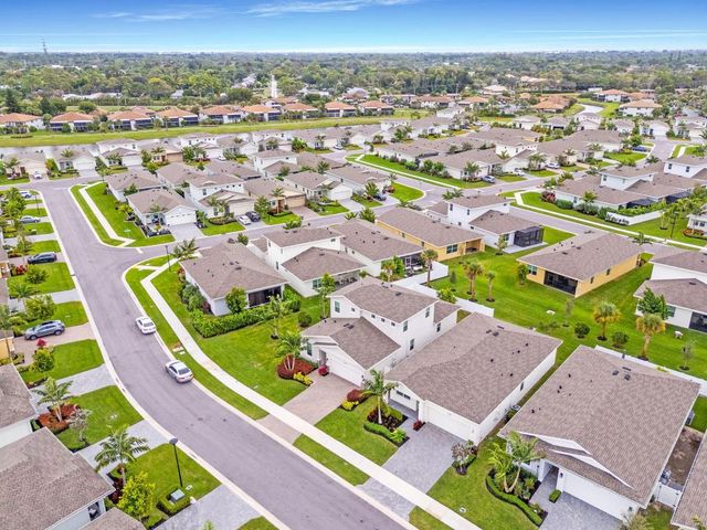 5726 Graceful Way, Delray Beach, FL 33484