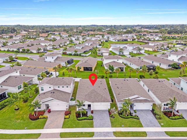 5726 Graceful Way, Delray Beach, FL 33484