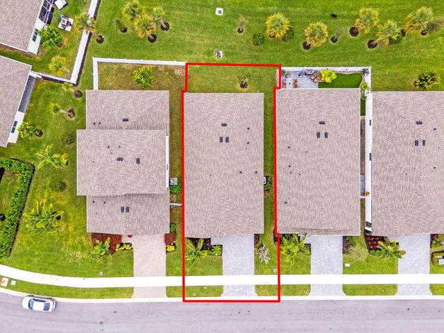 5726 Graceful Way, Delray Beach, FL 33484