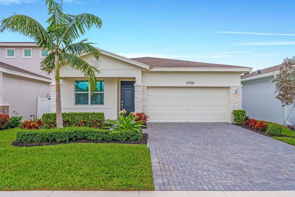 5726 Graceful Way, Delray Beach, FL 33484